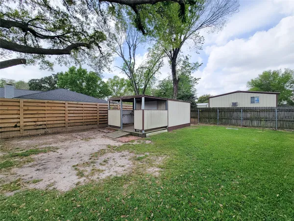 $2,350 | 12611 Dermott Drive, Houston, TX 77065