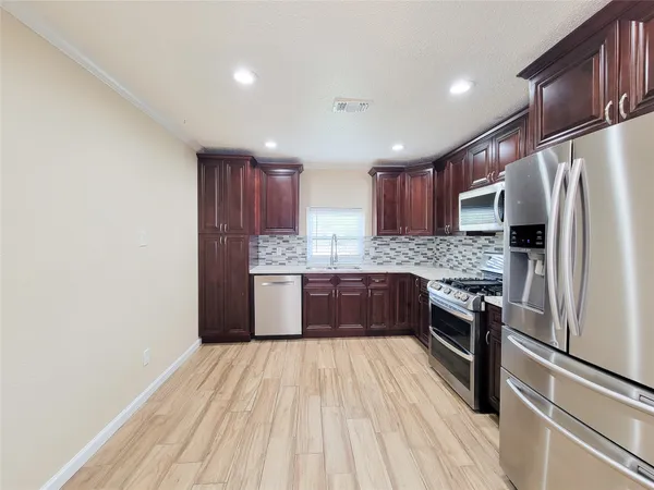 $2,350 | 12611 Dermott Drive, Houston, TX 77065