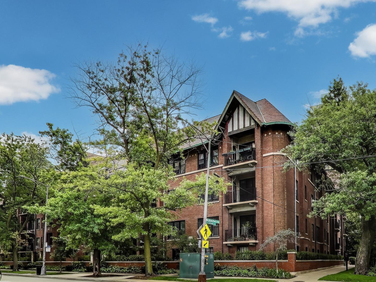 1615 East Hyde Park Boulevard, Unit 2 Chicago, IL 60615 - Photo 1 of 19 front view of a building