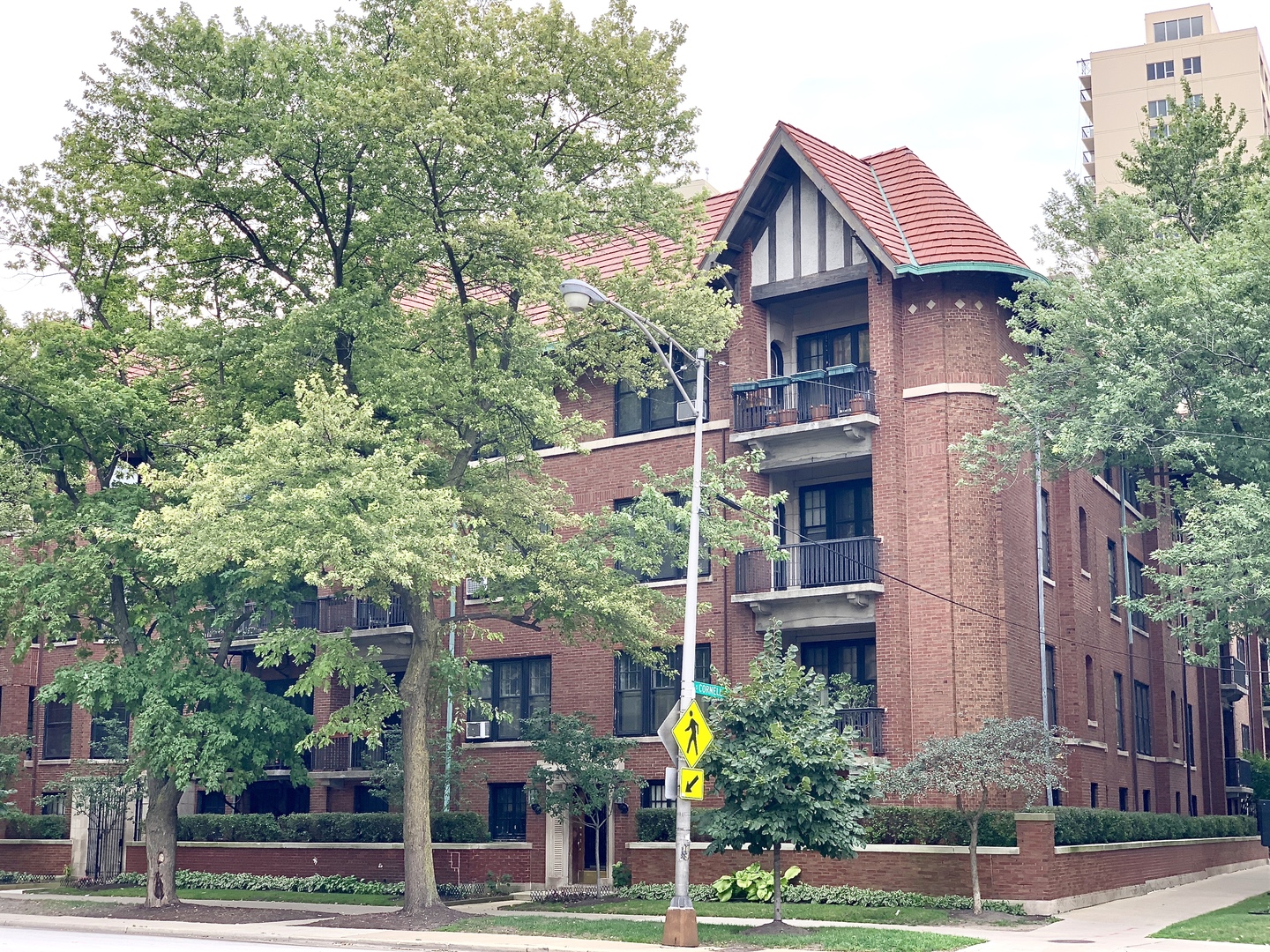 1615 East Hyde Park Boulevard, Unit 2 Chicago, IL 60615 - Photo 18 of 19 front view of a house with a yard