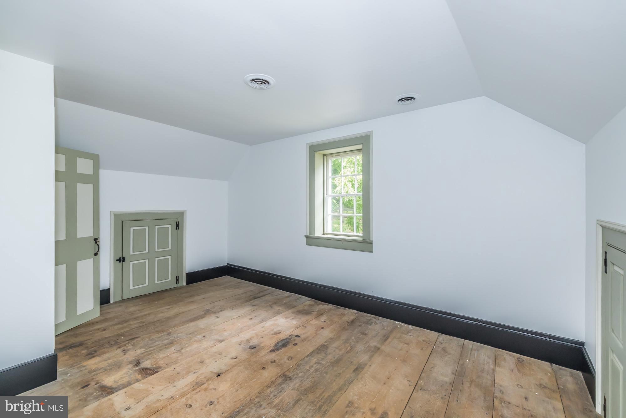 382 North Locust Street Myerstown, PA 17067 - Photo 47 of 60 Sitting Room
