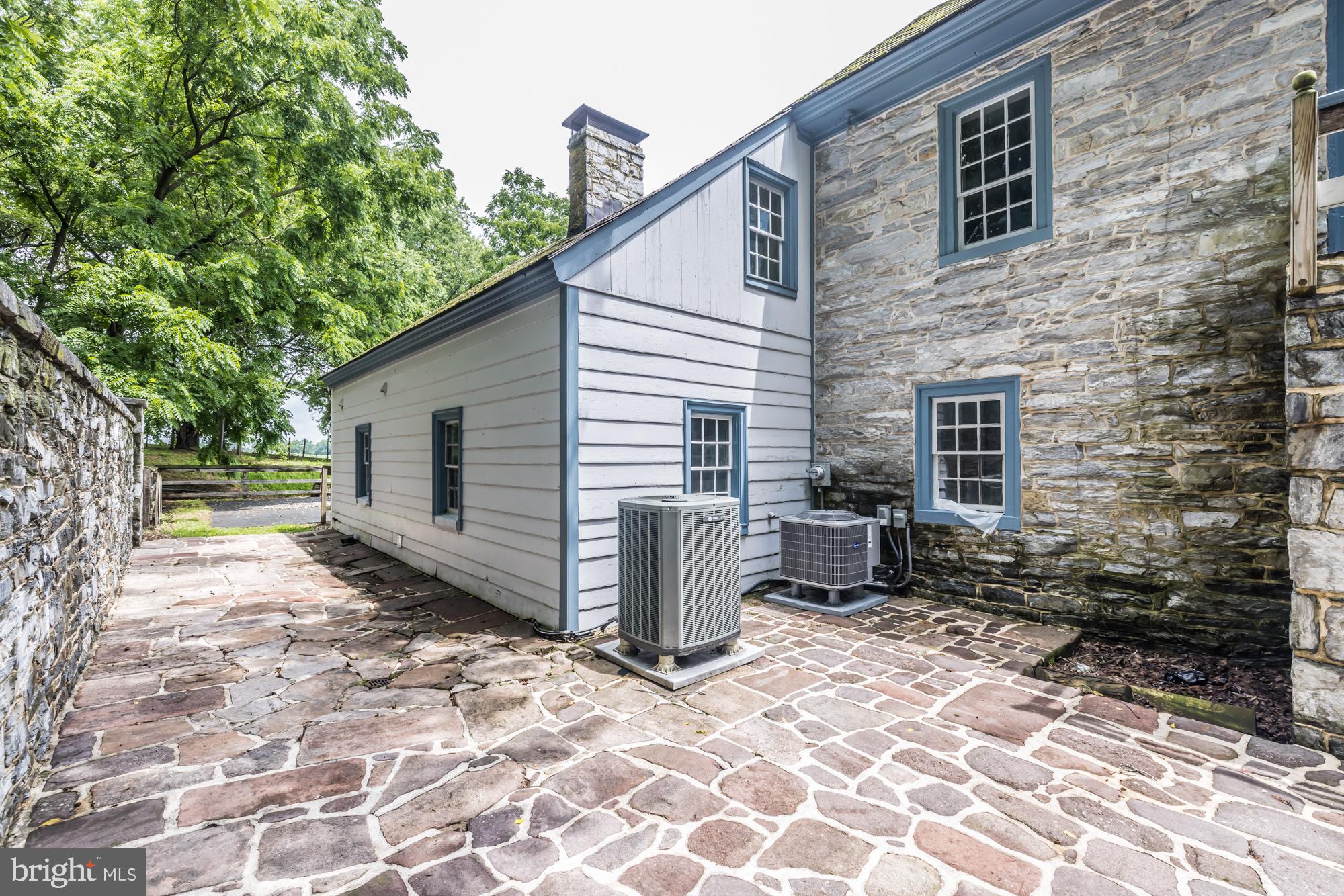 382 North Locust Street Myerstown, PA 17067 - Photo 9 of 60 Back Patio