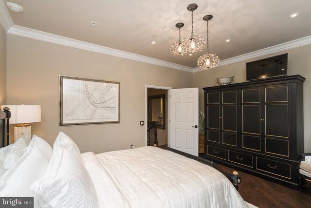 $459,900 | 1600 Arch Street, Unit 1409, Philadelphia, PA 19103