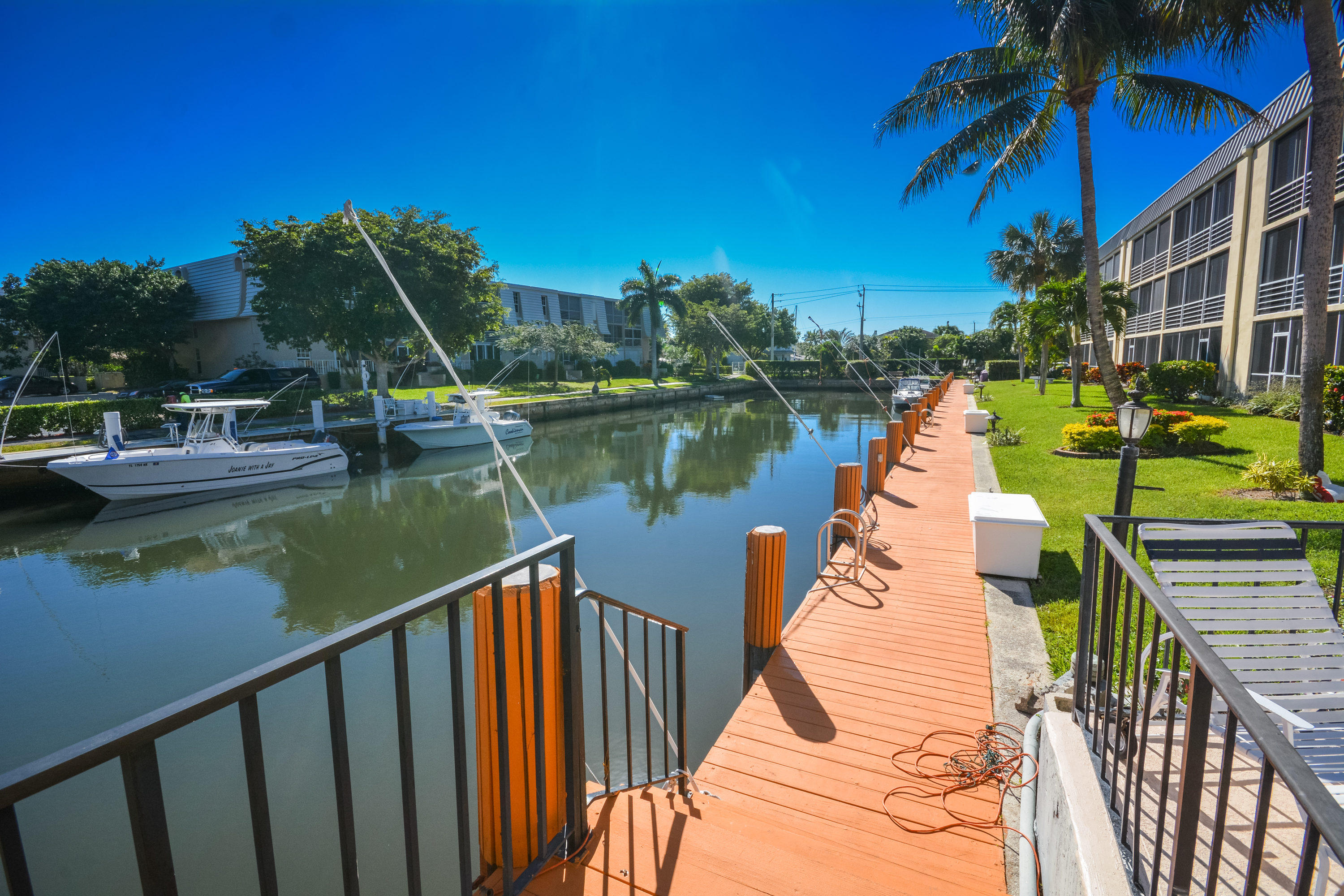 5900 Northeast 7th Avenue, Unit 102S Boca Raton, FL 33487 - Photo 20 of 24 5900 NE 7th Ave 102S Boca-print-020-2-Do
