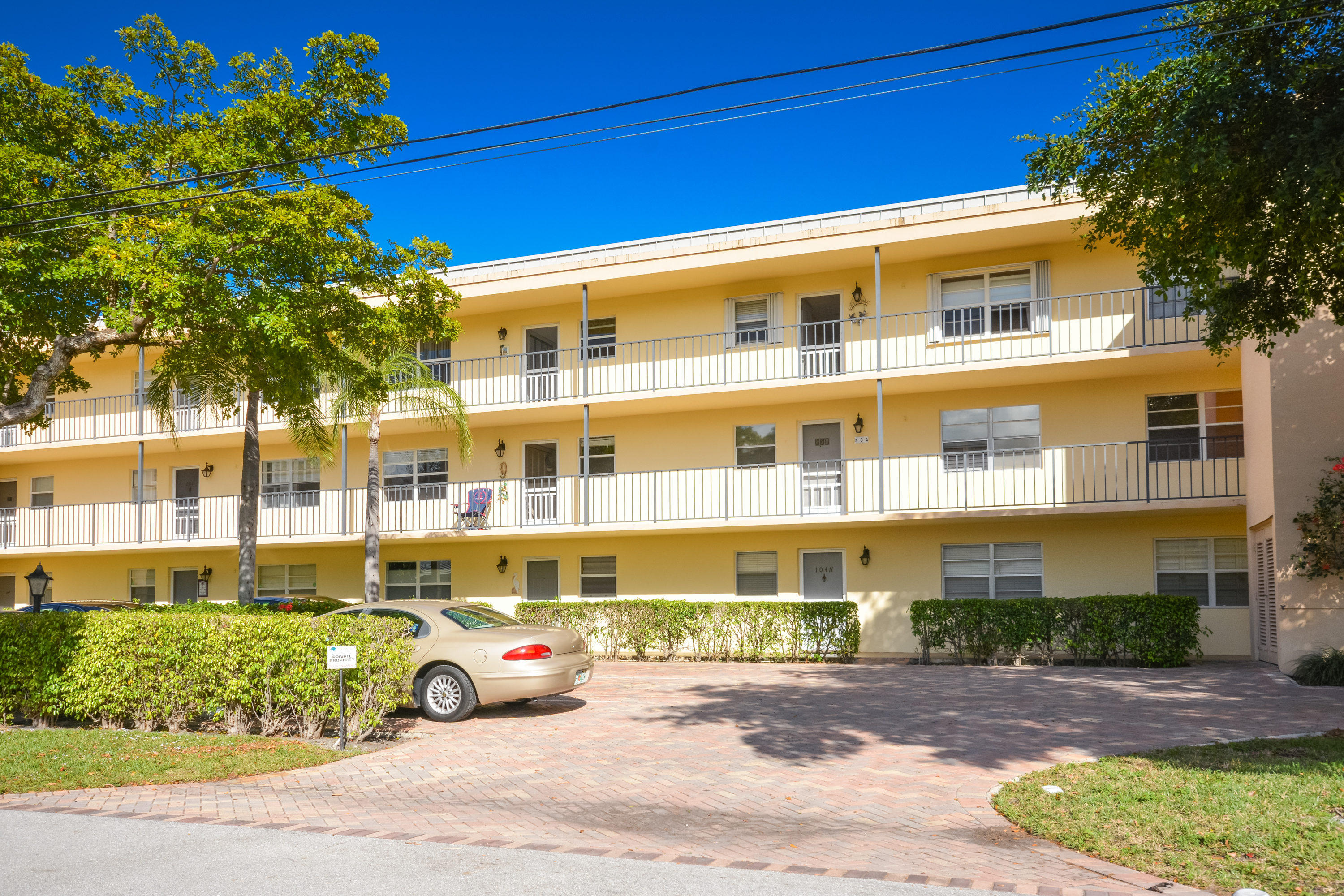 5900 Northeast 7th Avenue, Unit 102S Boca Raton, FL 33487 - Photo 2 of 24 5900 NE 7th Ave 102S Boca-print-001-24-F