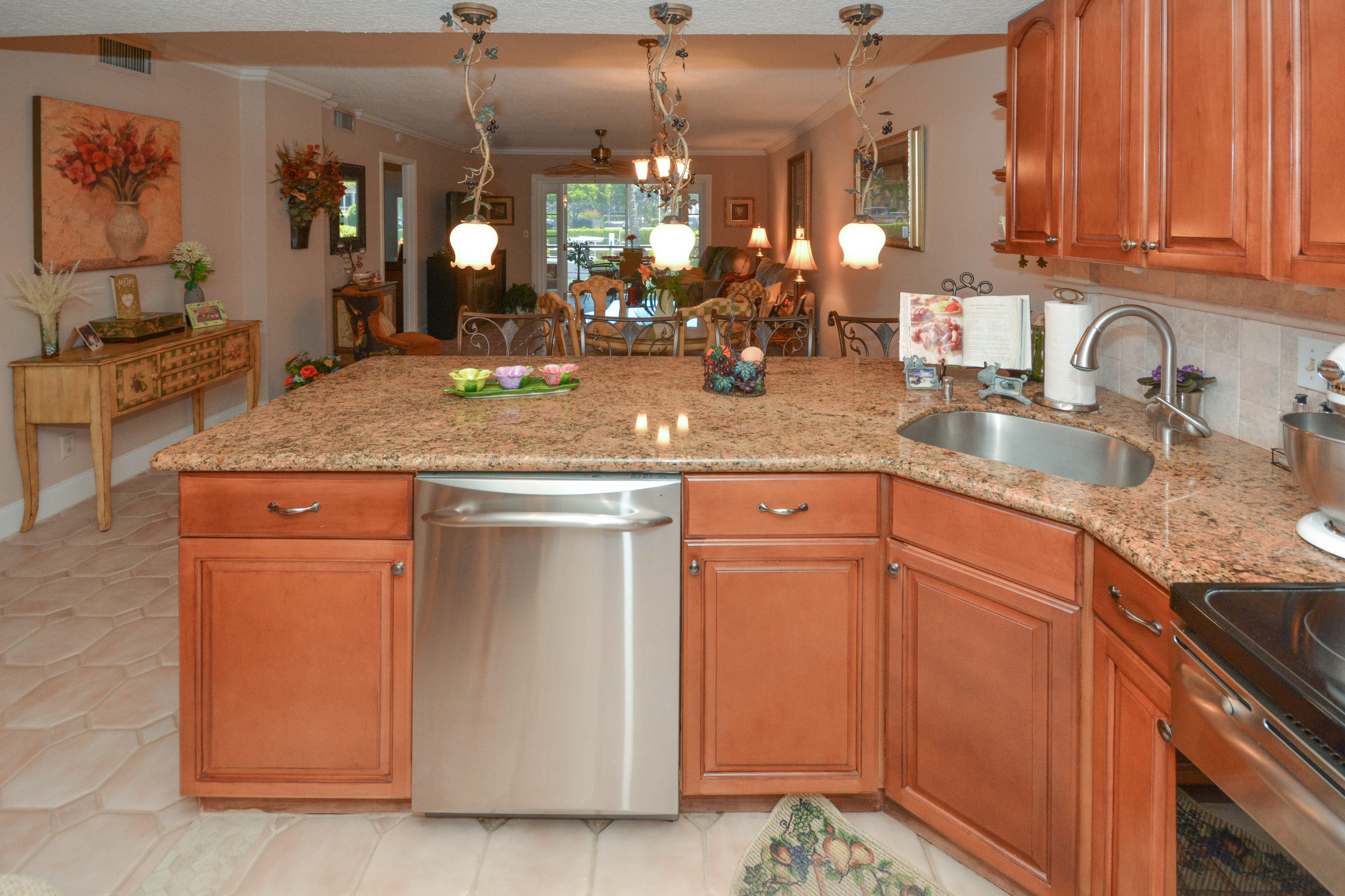 5900 Northeast 7th Avenue, Unit 102S Boca Raton, FL 33487 - Photo 7 of 24 5900 NE 7th Ave 102S Boca-print-007-15-K