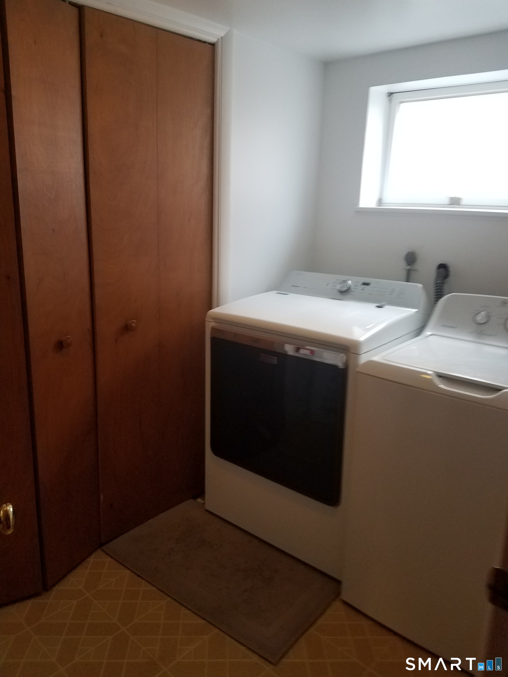 72 Maple Tree Avenue, Unit 2 Stamford, CT 06906 - Photo 9 of 29 Full size w/d on main level.