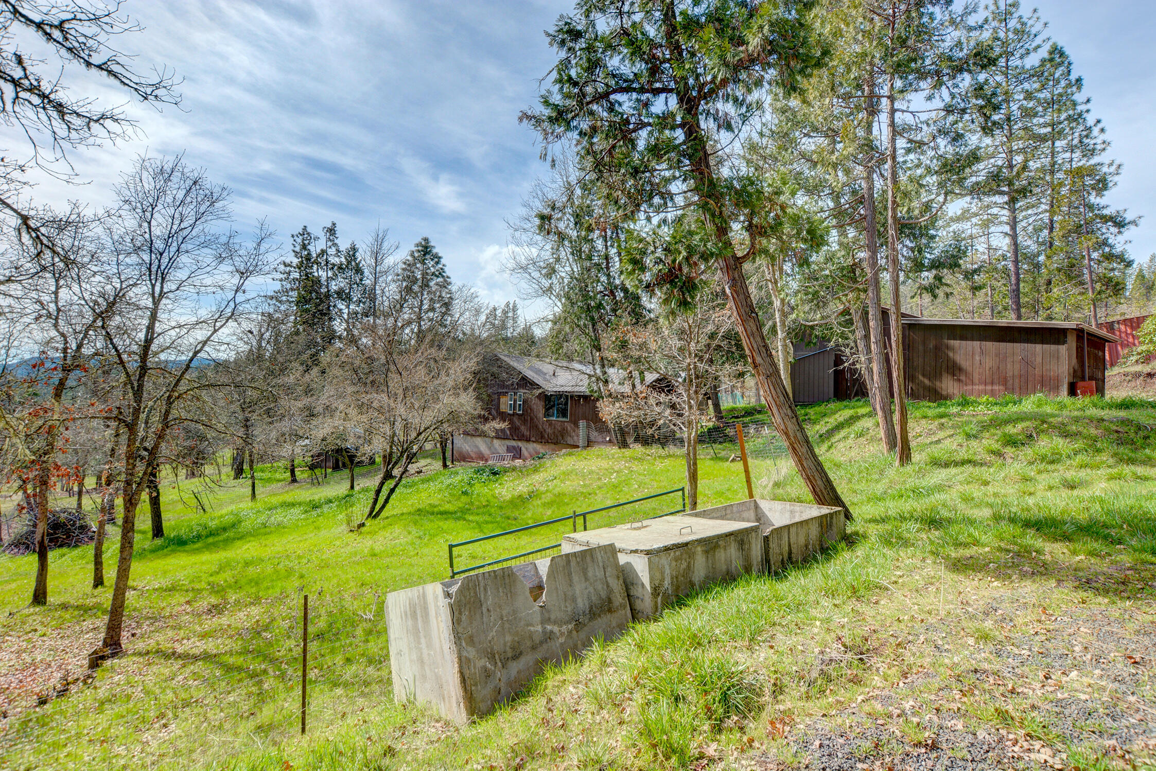 5492 Highway 227 Trail, OR 97541 - Photo 44 of 57