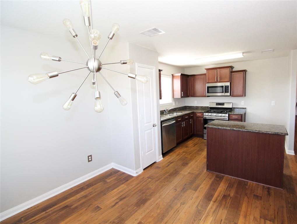 1854 Opal Peach Drive Rosharon, TX 77583 - Photo 8 of 27