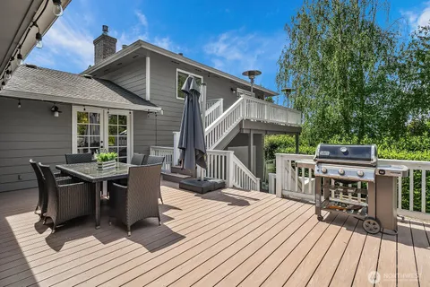 $1,148,000 | 216 Southwest 192nd Street, Normandy Park, WA 98166