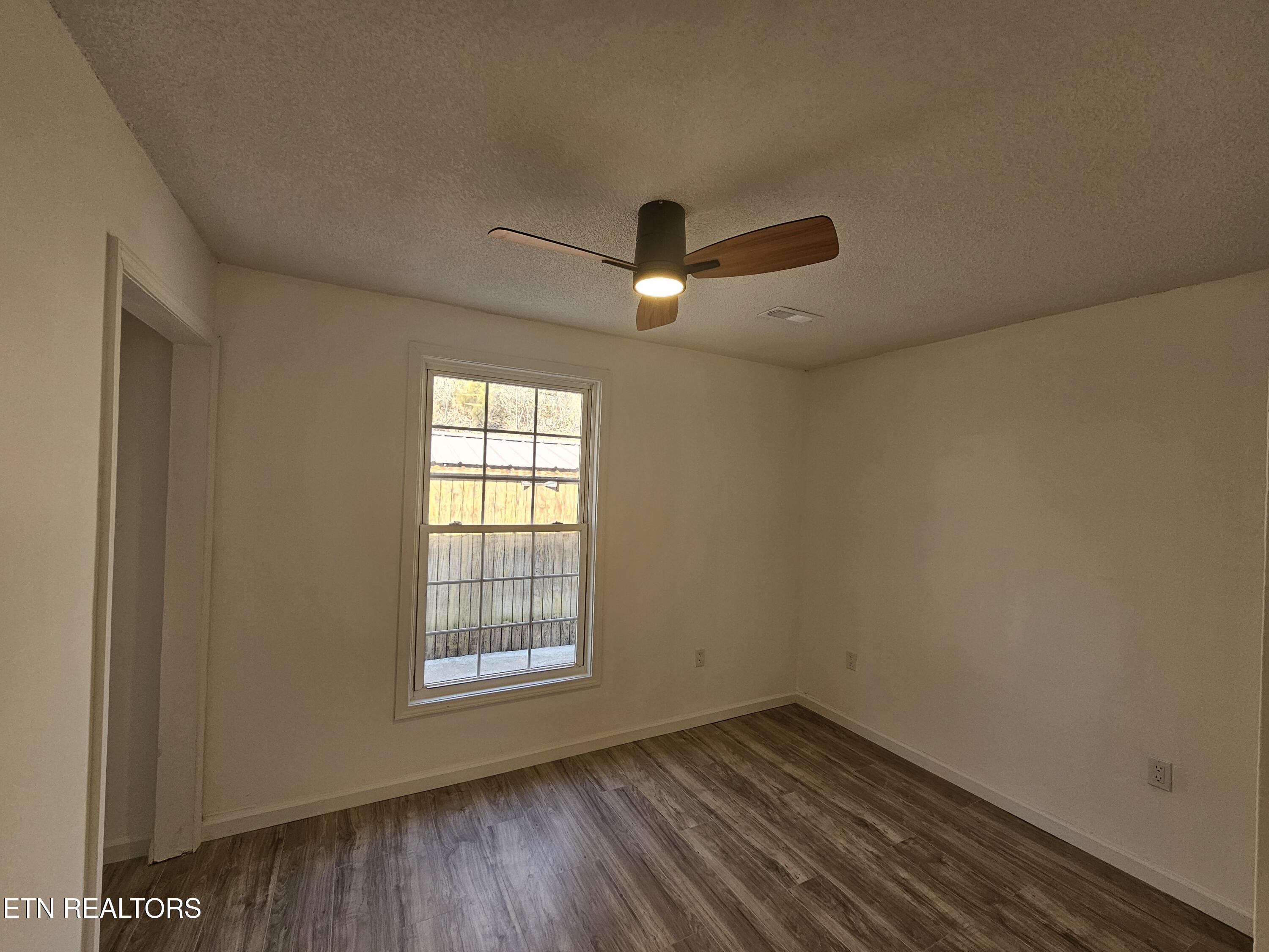 1093 Old Bell High Road Pineville, KY 40977 - Photo 7 of 11 20260211_145603