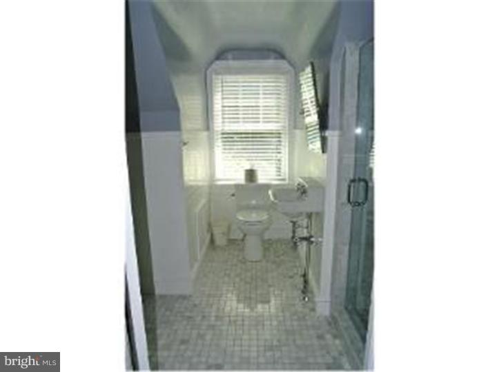 425 Newbold Road Jenkintown, PA 19046 - Photo 21 of 25 Bathroom