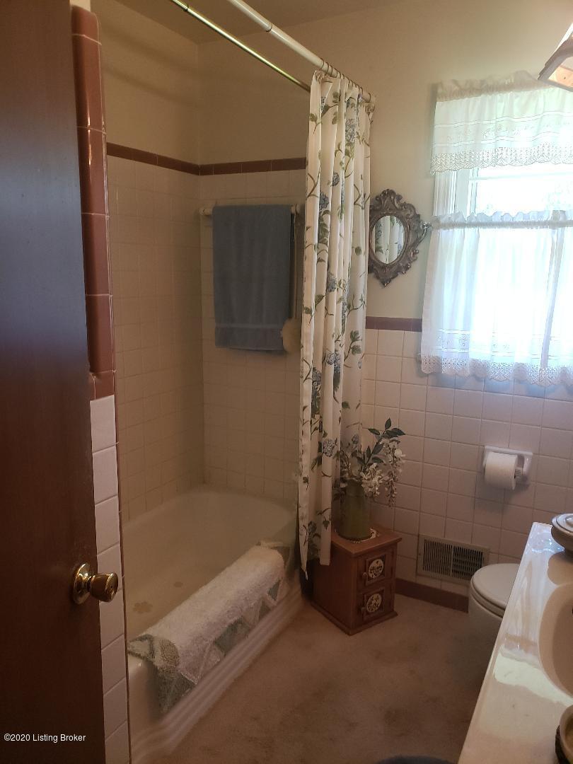 8208 Delido Road Louisville, KY 40219 - Photo 6 of 23 Delido 7