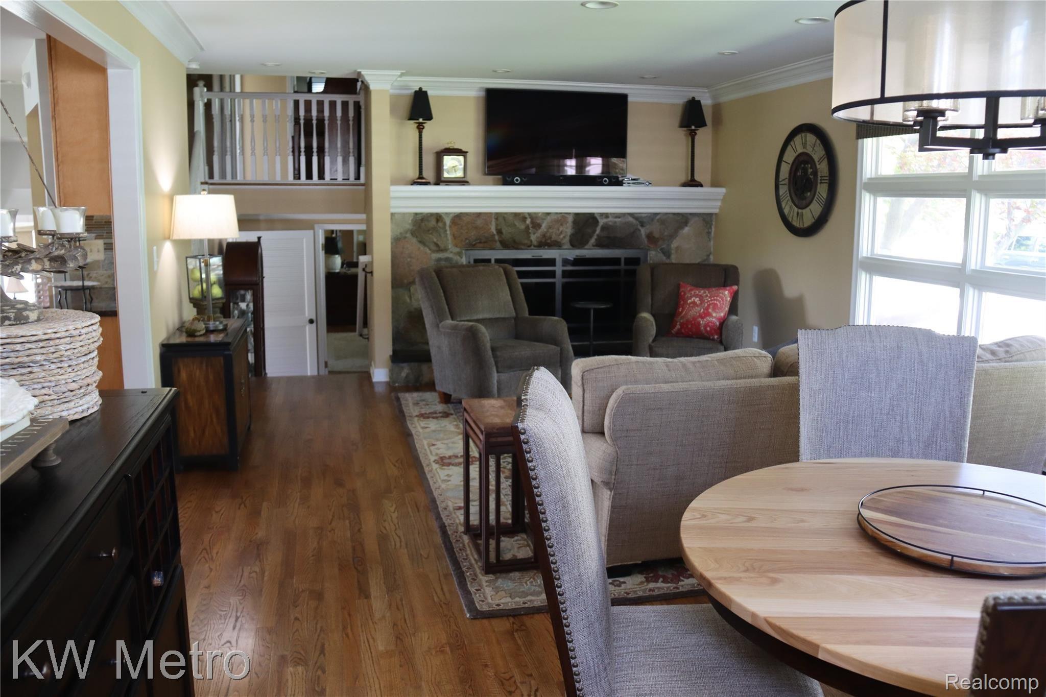 6561 Clarkston Road Clarkston, MI 48346 - Photo 12 of 43 022.jpg