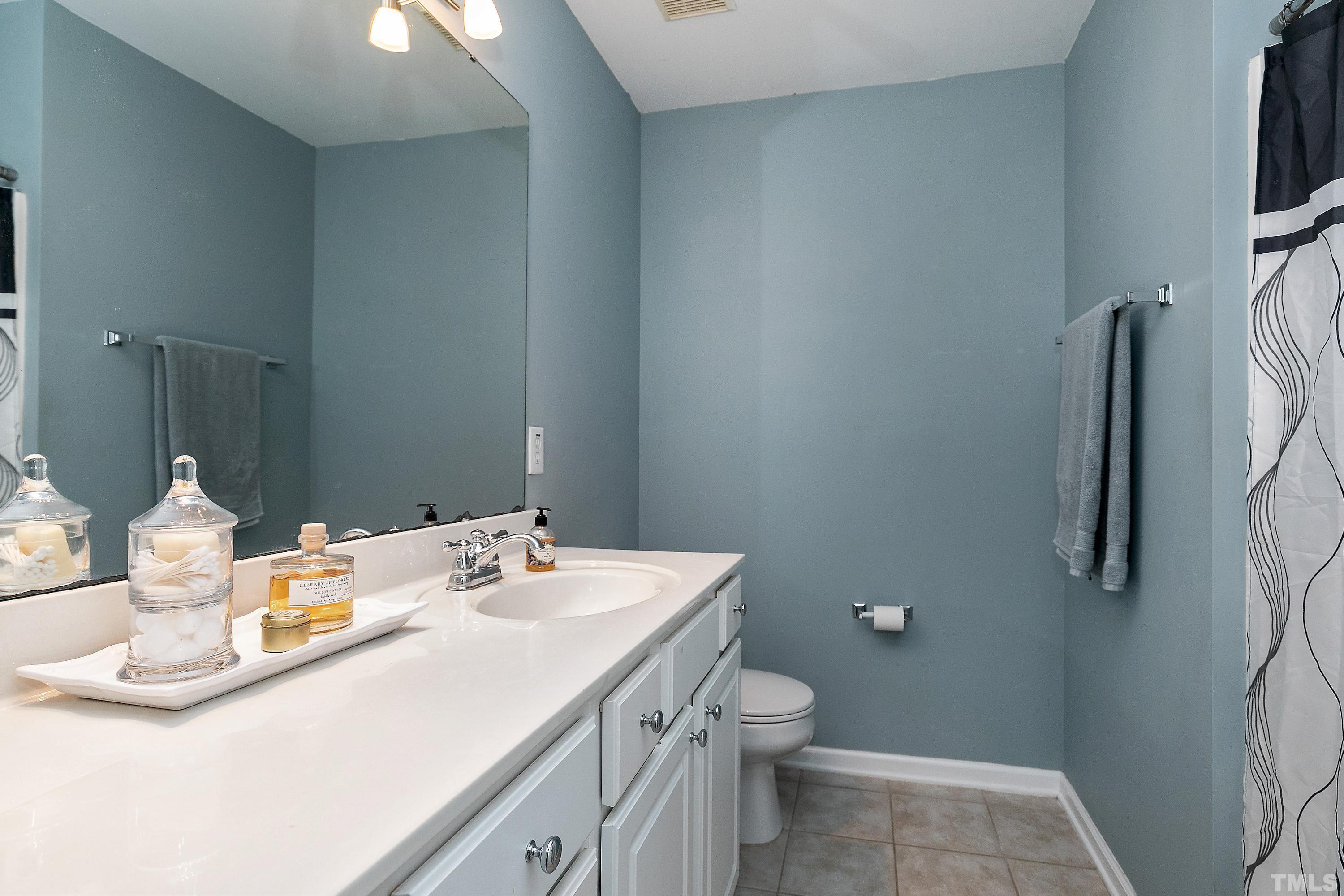 5319 Silver Moon Lane Raleigh, NC 27606 - Photo 18 of 28 Gallery Image 18