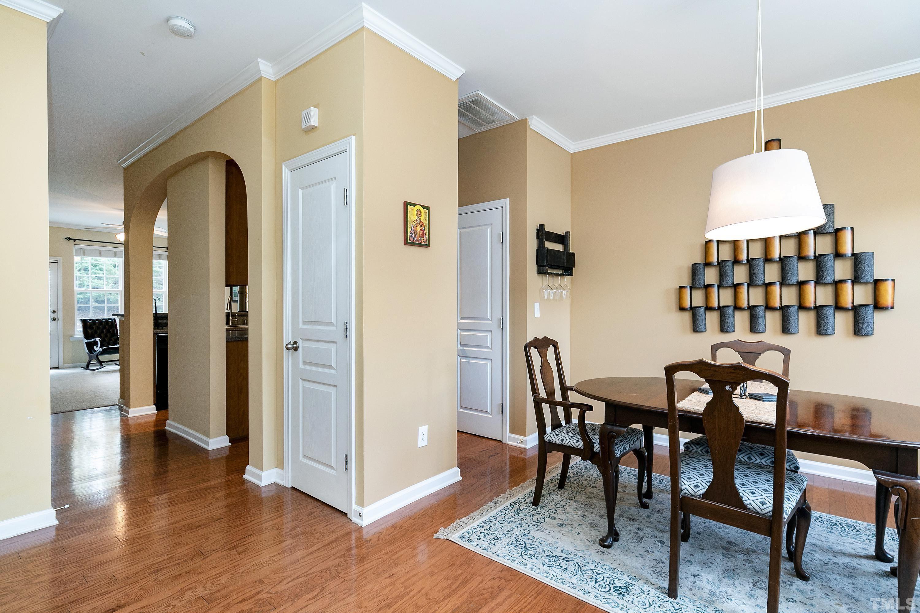 5319 Silver Moon Lane Raleigh, NC 27606 - Photo 3 of 28 Gallery Image 3
