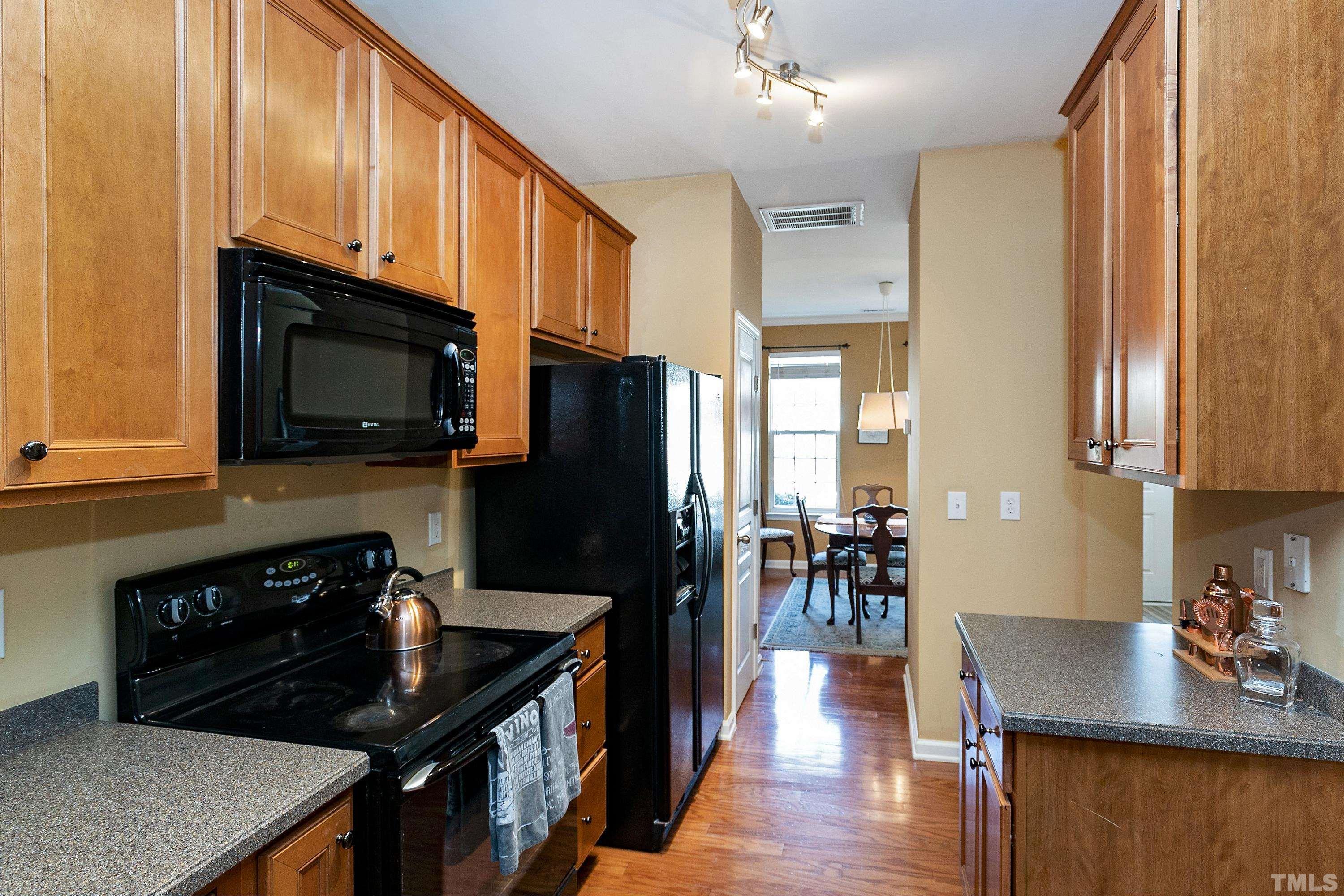 5319 Silver Moon Lane Raleigh, NC 27606 - Photo 7 of 28 Gallery Image 7