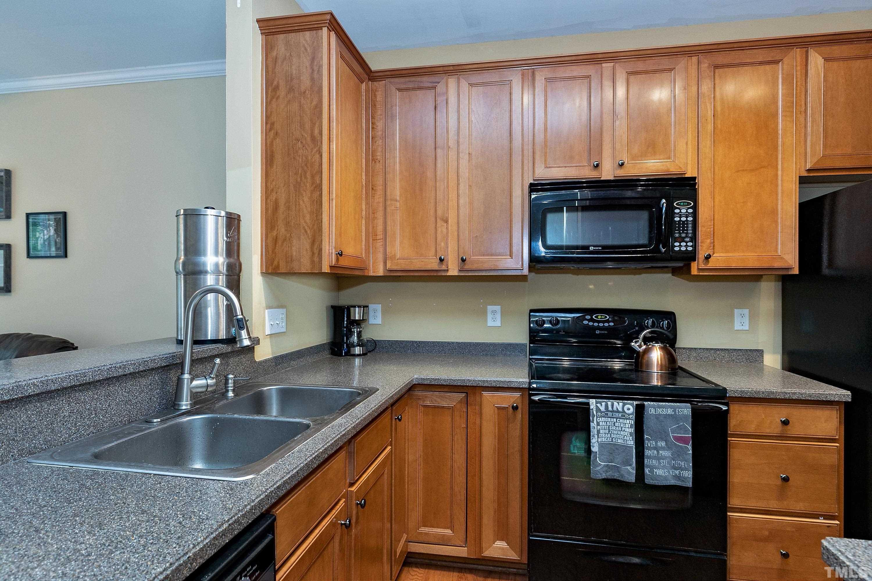 5319 Silver Moon Lane Raleigh, NC 27606 - Photo 8 of 28 Gallery Image 8