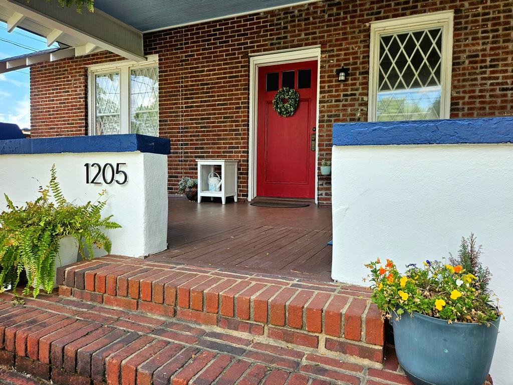 1205 Munro Avenue Columbus, GA 31906 - Photo 3 of 51 Front Porch