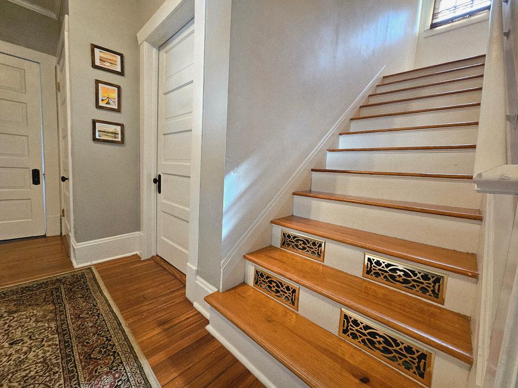 1205 Munro Avenue Columbus, GA 31906 - Photo 33 of 51 Staircase