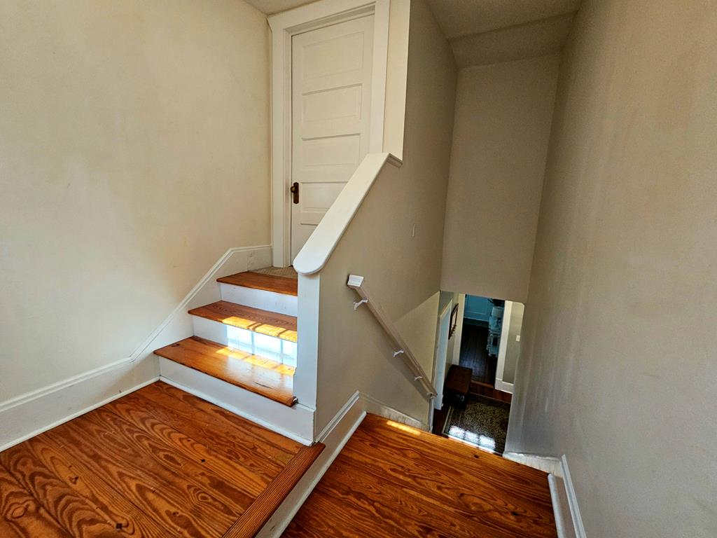 1205 Munro Avenue Columbus, GA 31906 - Photo 35 of 51 Staircase