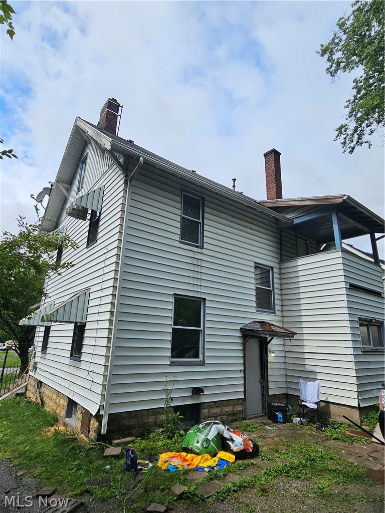 1613 Canfield Road Youngstown, OH 44511 - Photo 4 of 4