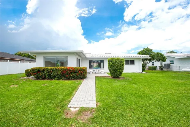 $3,500 | 315 Buttonwood Lane, Largo, FL 33770