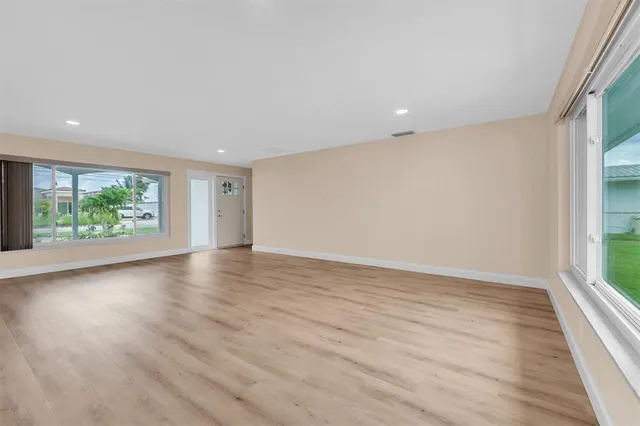 $3,500 | 315 Buttonwood Lane, Largo, FL 33770