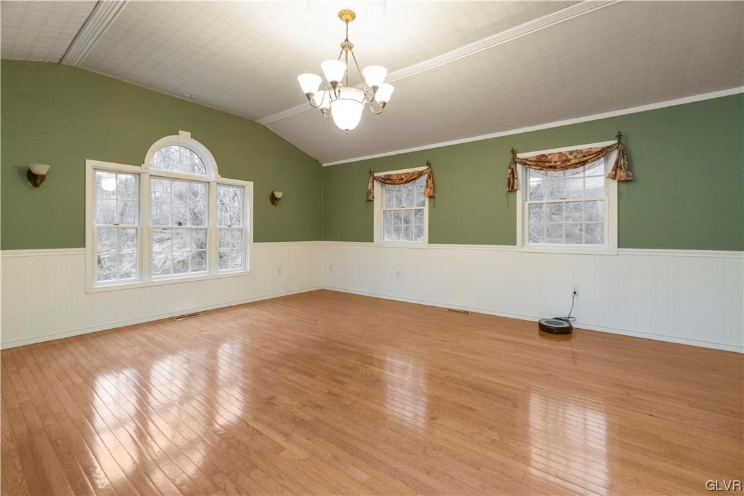 3246 Love Road Northampton, PA 18067 - Photo 15 of 36 Dining Room