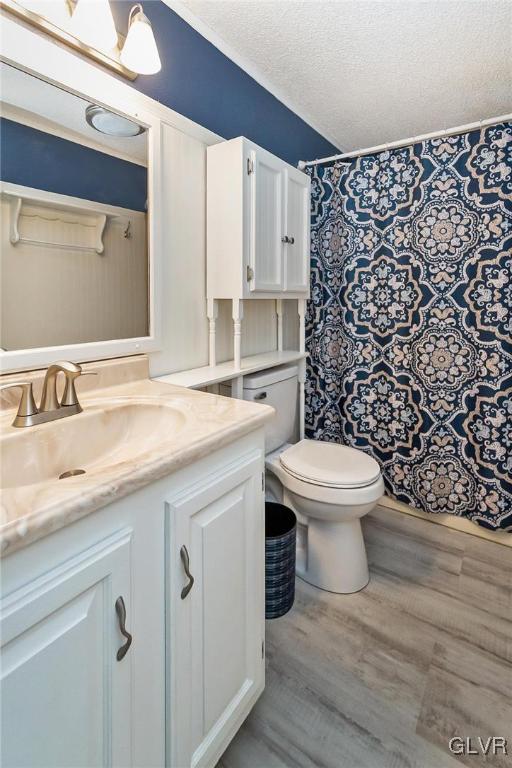 3246 Love Road Northampton, PA 18067 - Photo 30 of 36 Full Bath w/ tub.