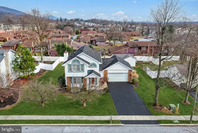 $384,900 | 118 Mountain View Drive, Enola, PA 17025