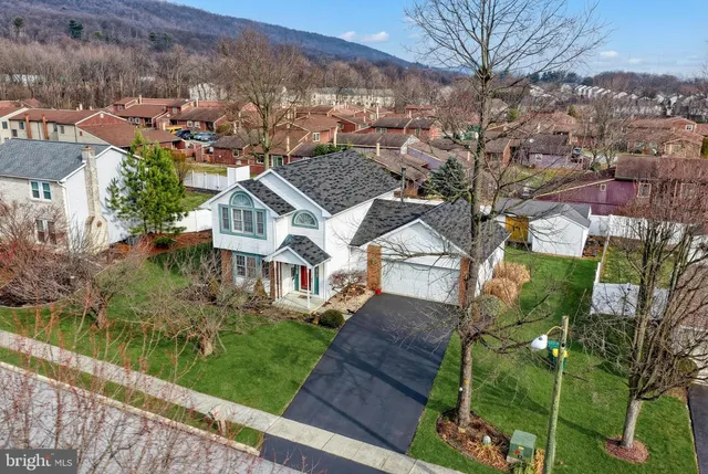 $384,900 | 118 Mountain View Drive, Enola, PA 17025