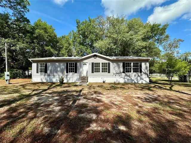 $225,000 | 19050 Southwest 49th Place, Dunnellon, FL 34432