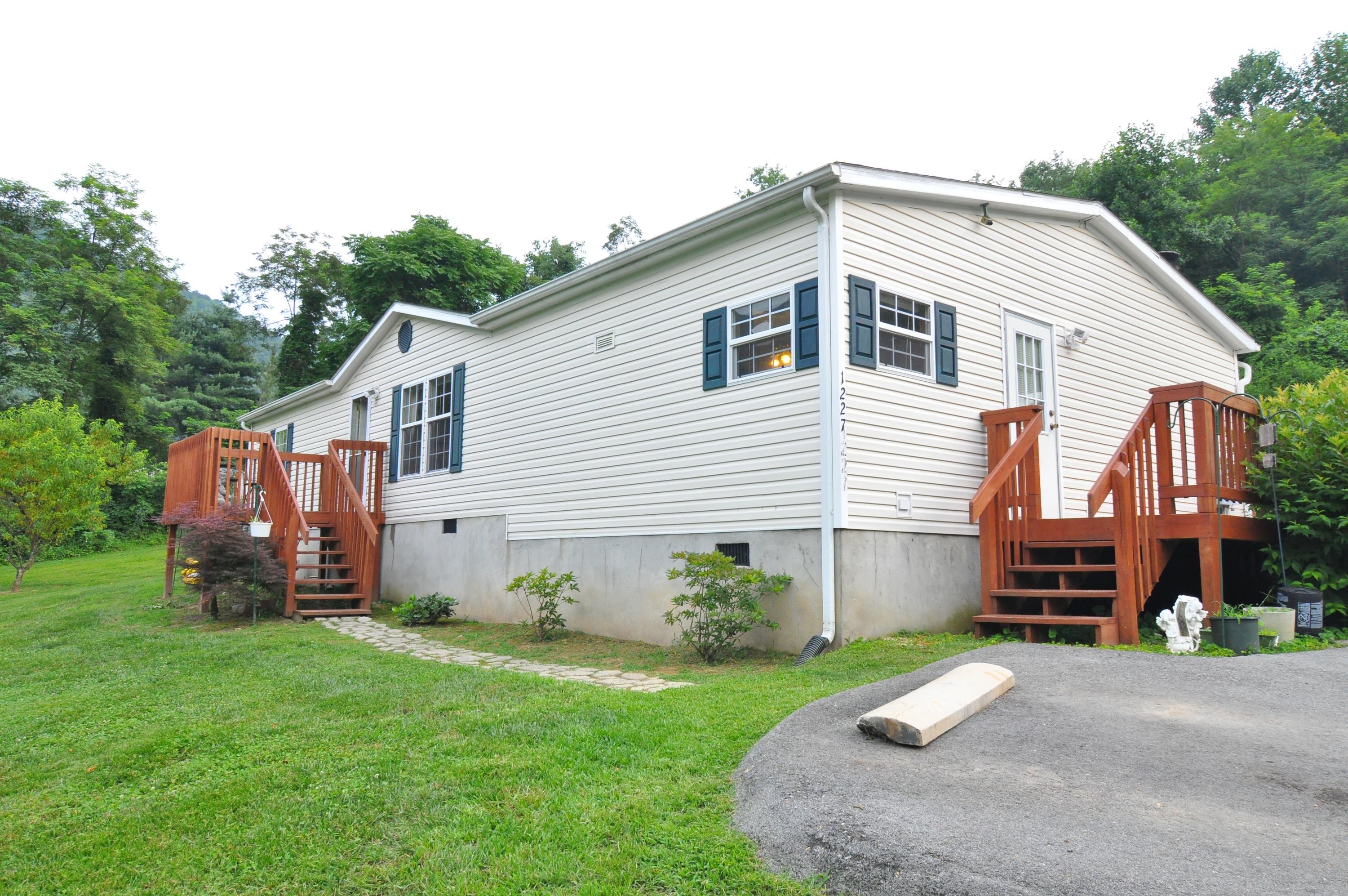 1227 Alleghany Spring Road Shawsville, VA 24162 - Photo 35 of 39 Side View