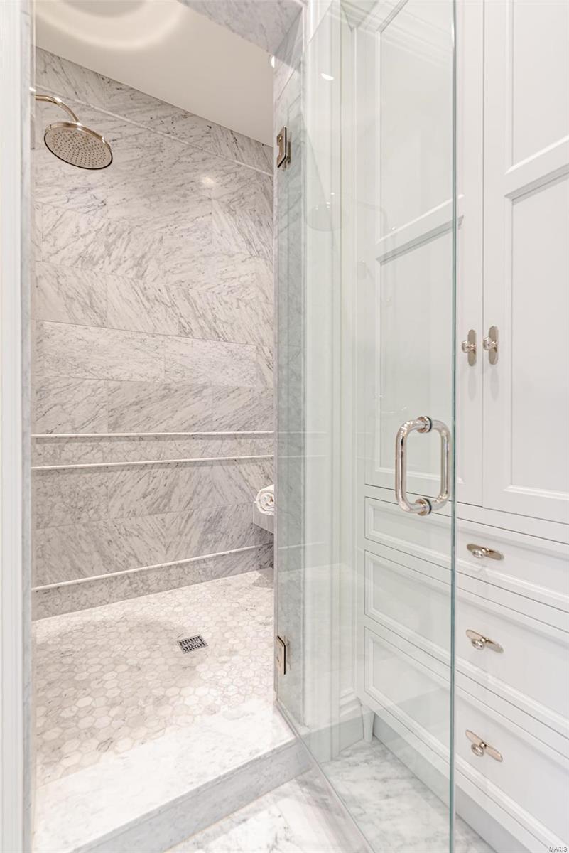 1926 South Mason Road St. Louis, MO 63131 - Photo 14 of 61