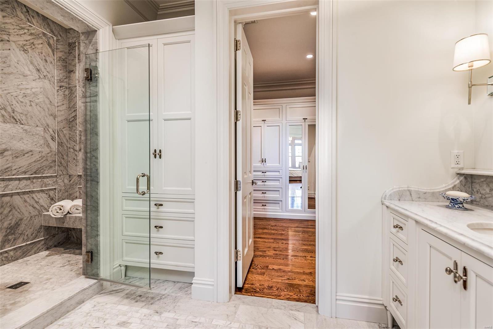 1926 South Mason Road St. Louis, MO 63131 - Photo 15 of 61