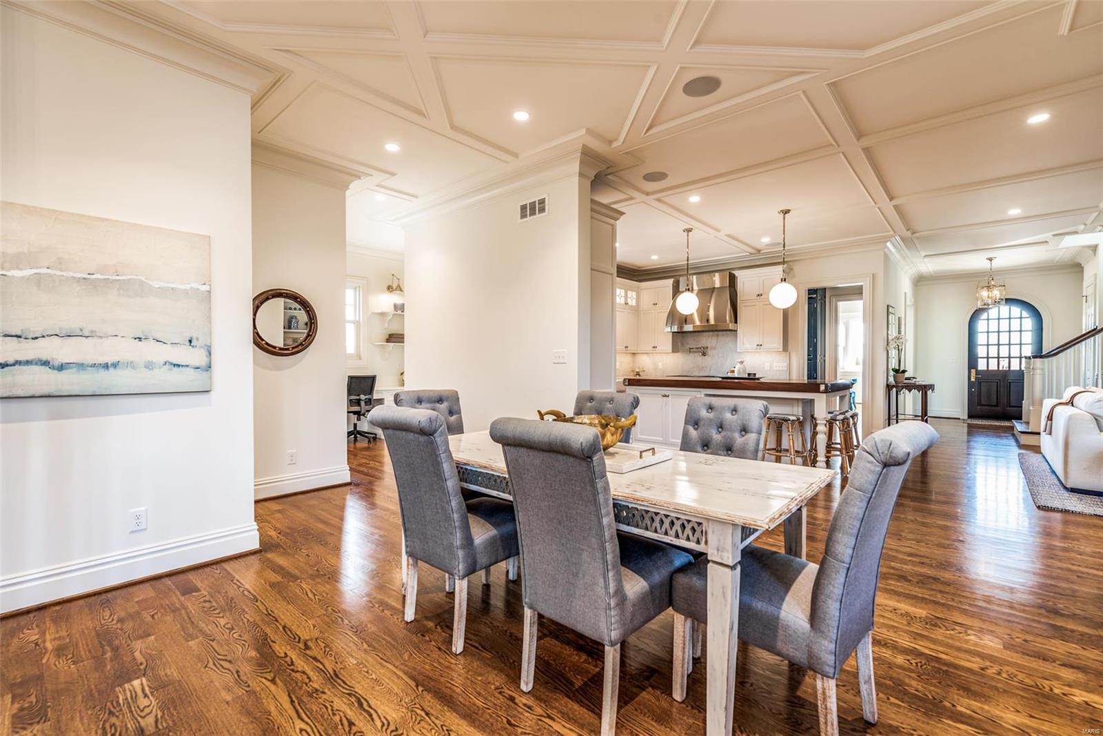 1926 South Mason Road St. Louis, MO 63131 - Photo 23 of 61