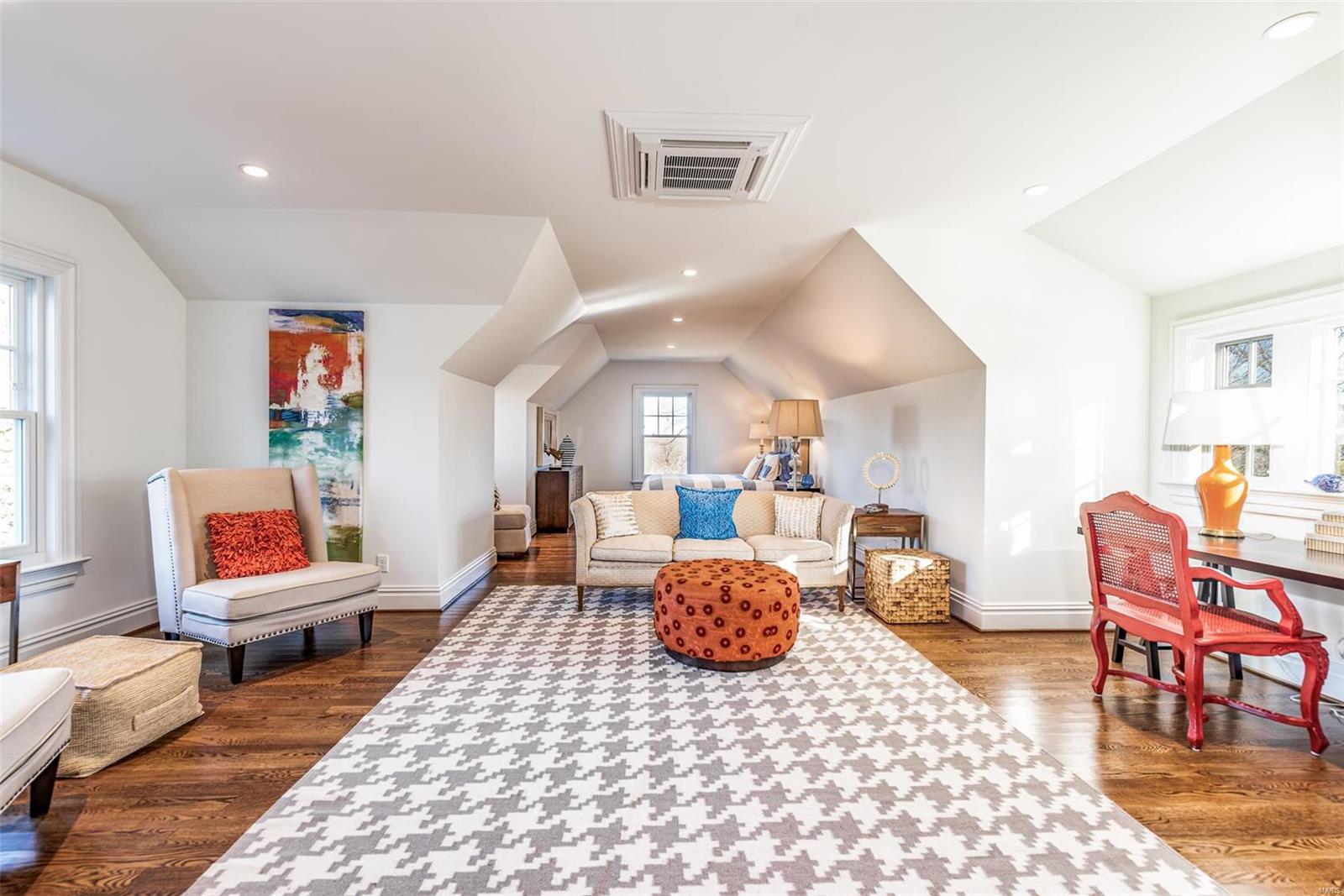 1926 South Mason Road St. Louis, MO 63131 - Photo 27 of 61