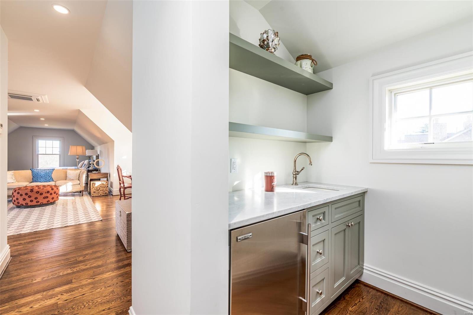 1926 South Mason Road St. Louis, MO 63131 - Photo 30 of 61