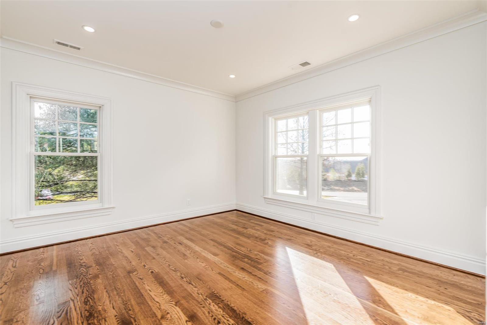 1926 South Mason Road St. Louis, MO 63131 - Photo 32 of 61