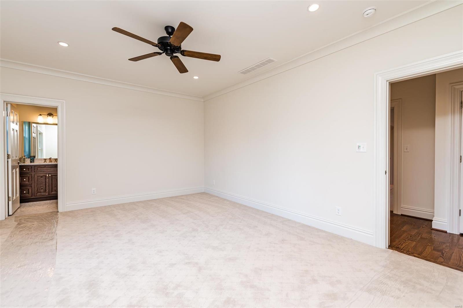 1926 South Mason Road St. Louis, MO 63131 - Photo 38 of 61