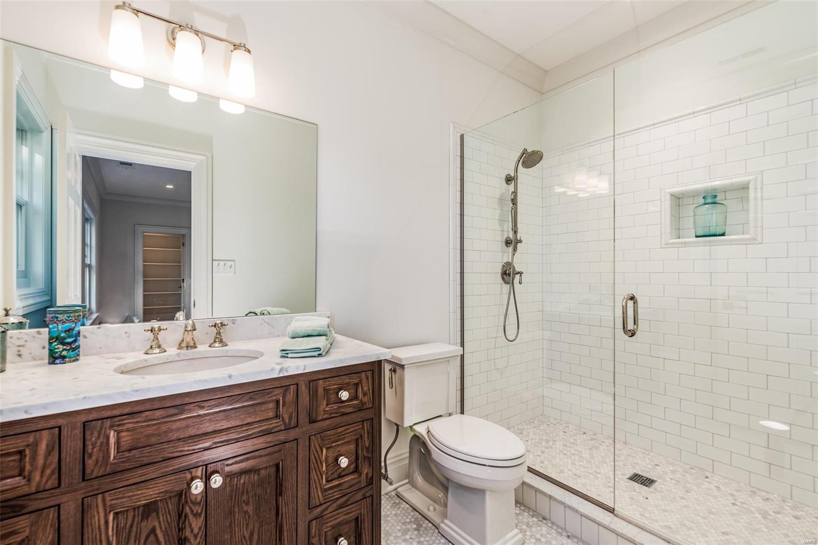 1926 South Mason Road St. Louis, MO 63131 - Photo 39 of 61