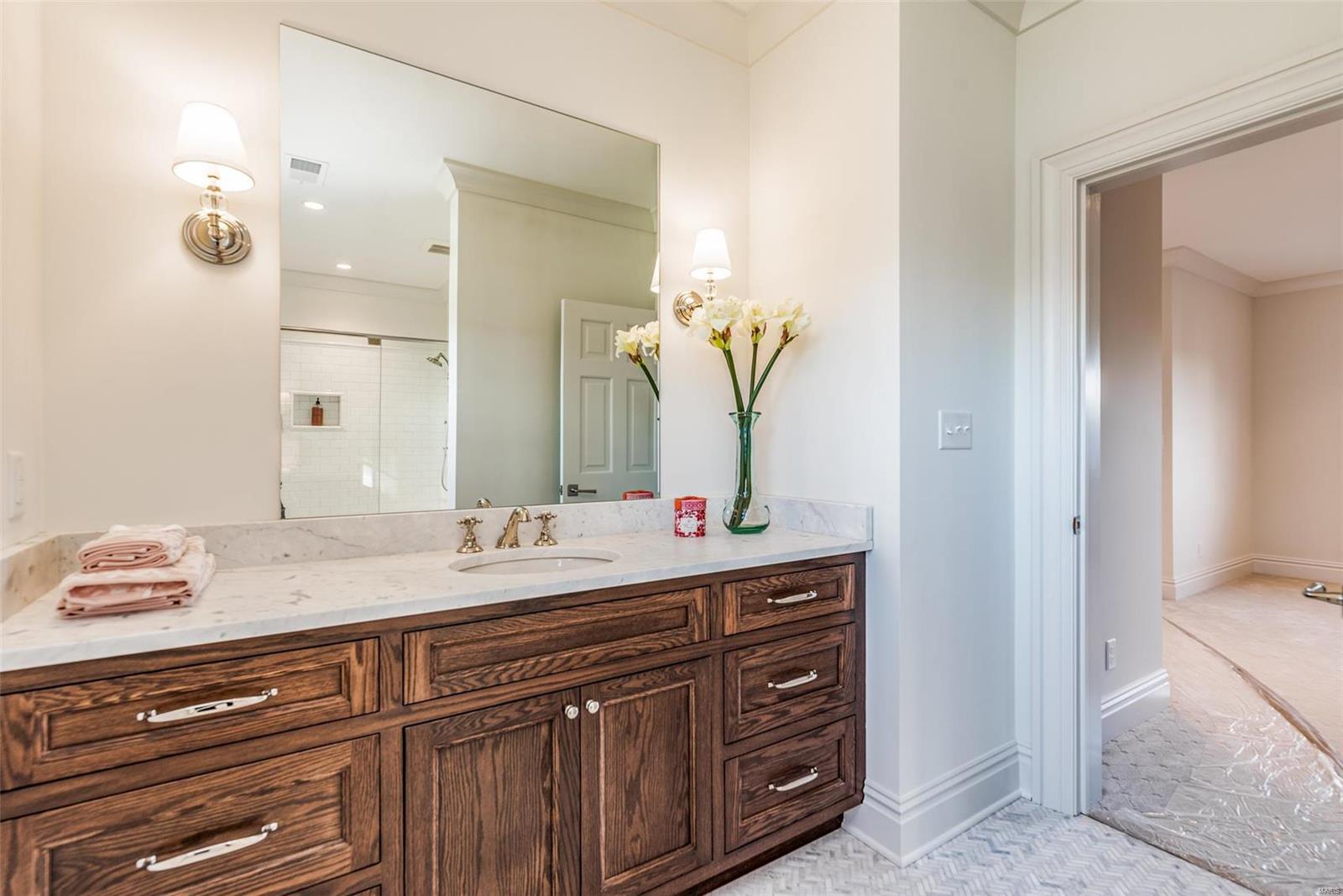 1926 South Mason Road St. Louis, MO 63131 - Photo 43 of 61