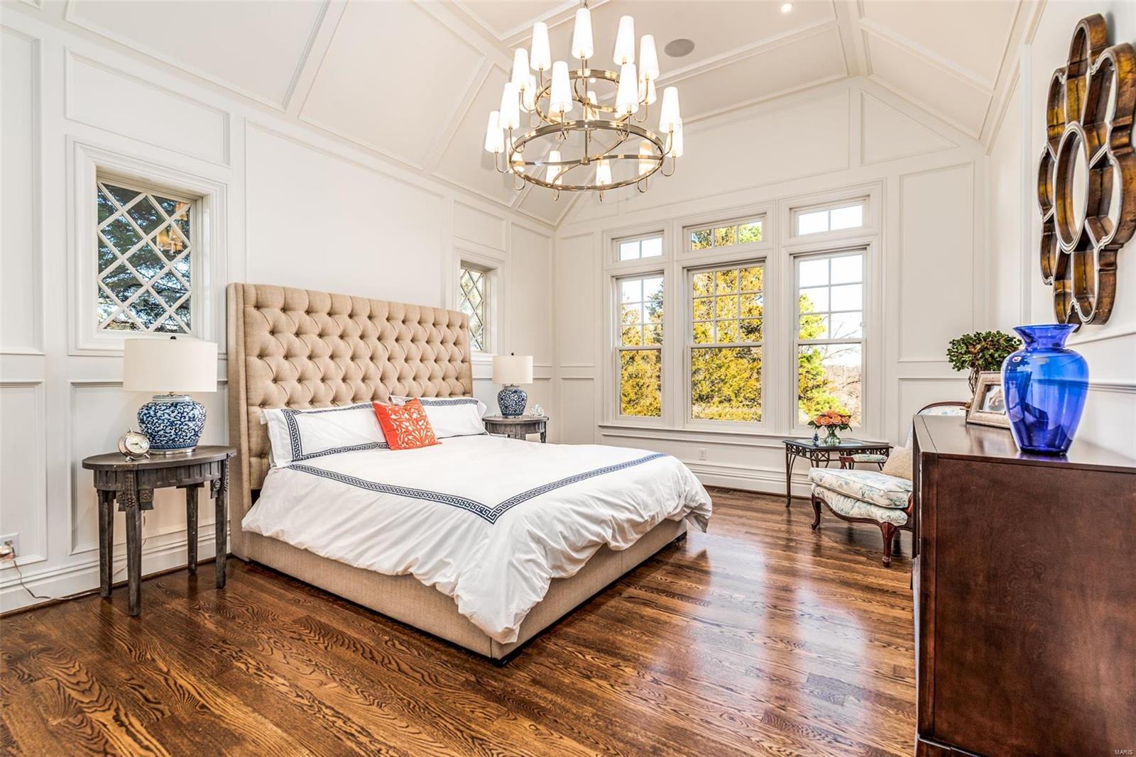 1926 South Mason Road St. Louis, MO 63131 - Photo 10 of 61