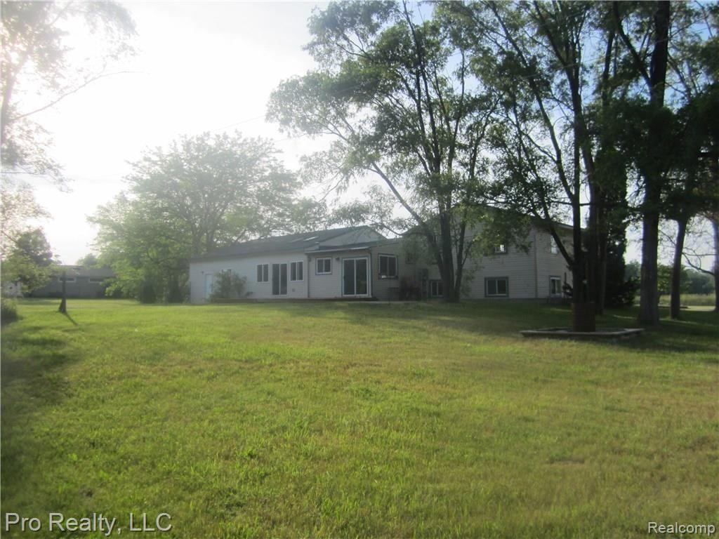 11935 Darling Road Milan, MI 48160 - Photo 12 of 51 IMG_4028.JPG