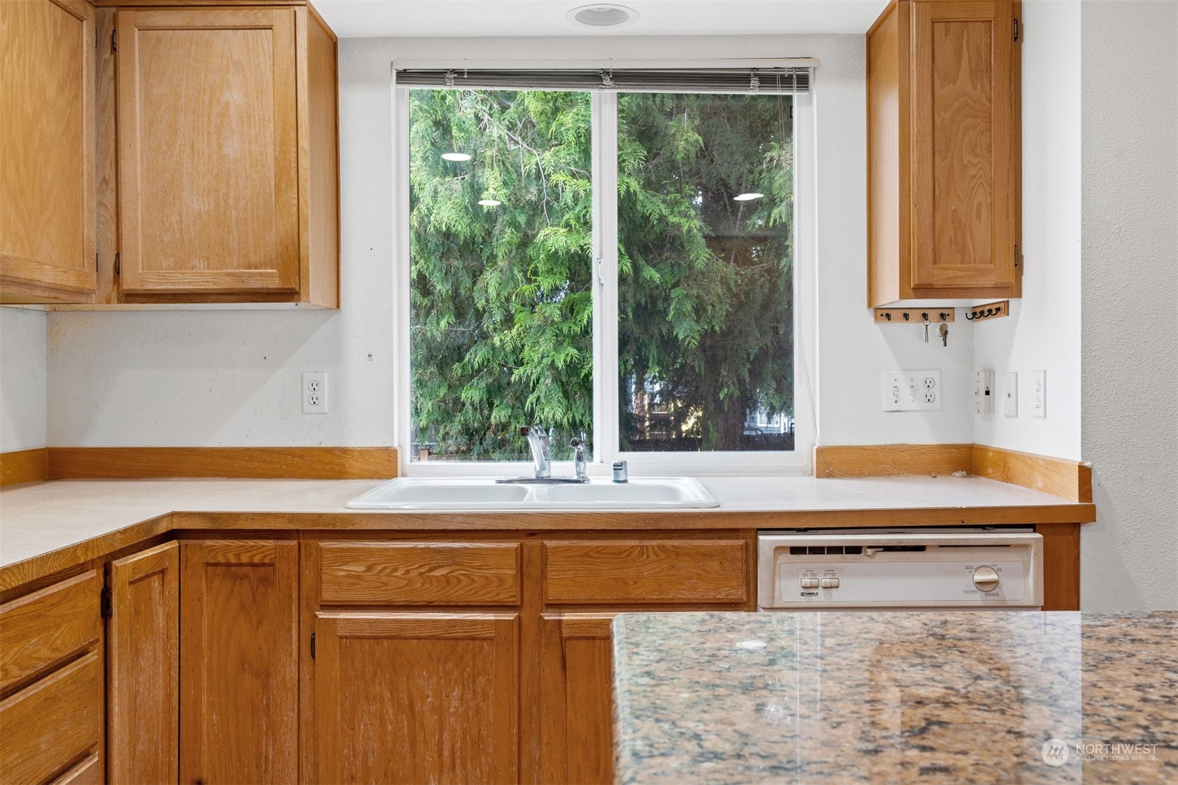 14718 Southeast 185th Place Renton, WA 98058 - Photo 11 of 32 Gallery Image 11