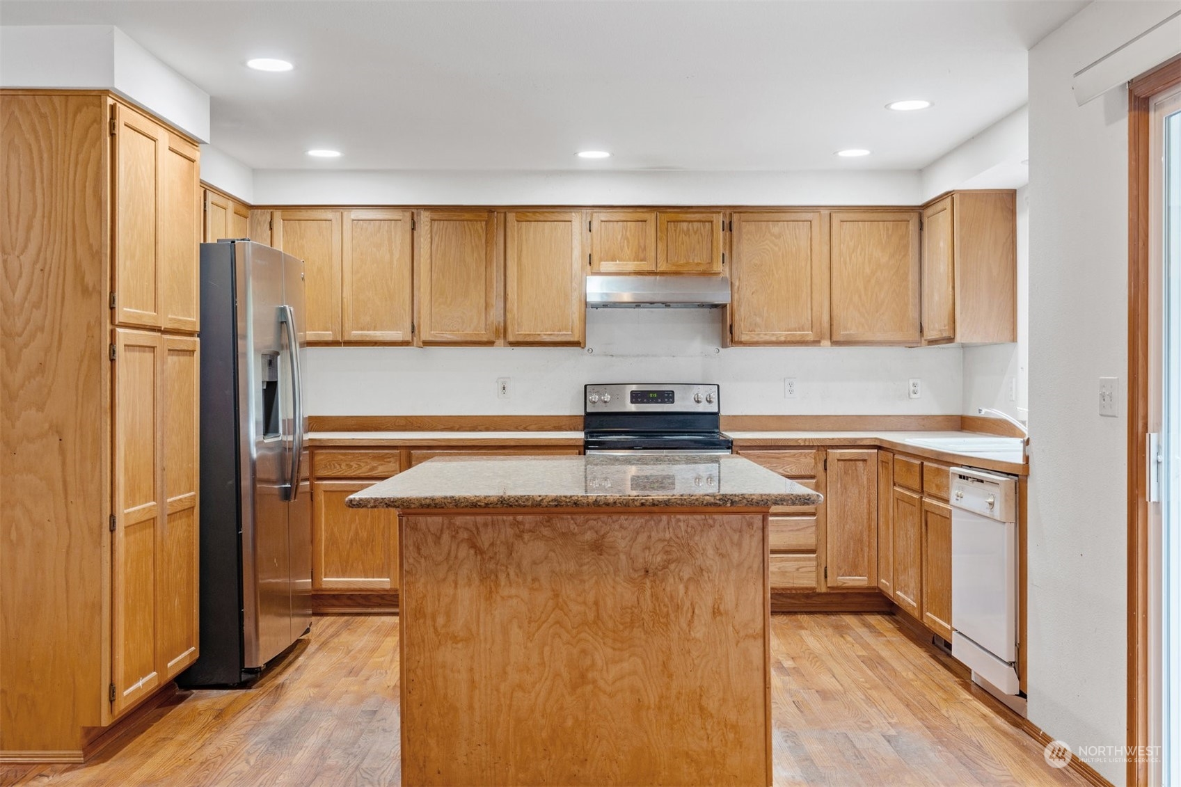 14718 Southeast 185th Place Renton, WA 98058 - Photo 10 of 32 Gallery Image 10