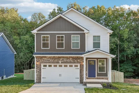 $324,400 | 331 Cardinal Crk Drive, Clarksville, TN 37040