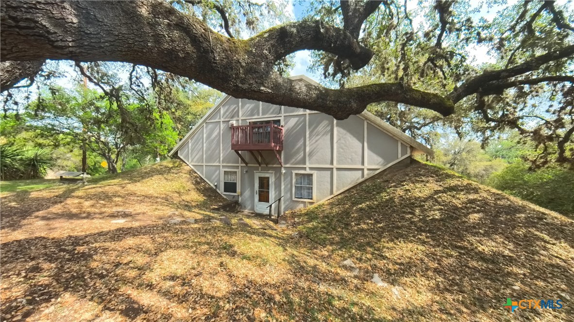 929 Red Bluff Ranch Road Pipe Creek, TX 78063 - Photo 27 of 39 a view of entryway