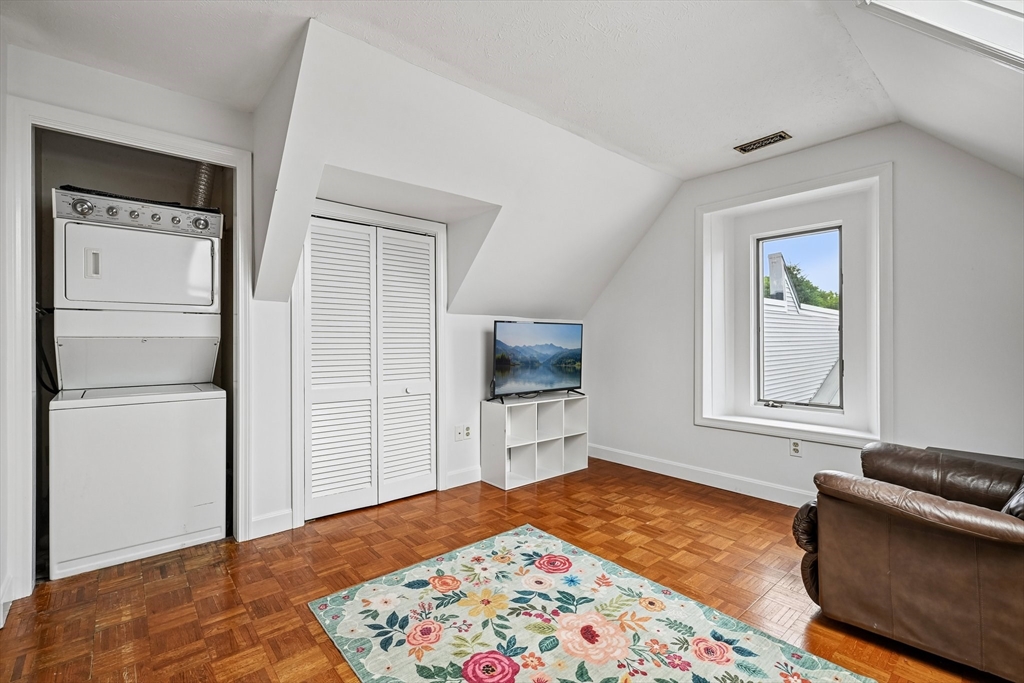 325 Mammoth Road, Unit 3 Lowell, MA 01854 - Photo 14 of 38